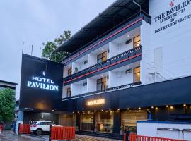 Nettoor Pavilion, hotel dicht bij: Lakeshore Hospital, kumbalam