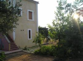 Rachi Boza, Cottage by the sea, beach rental in Plitra