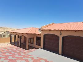 JJP SELF CATERING - Three bedroom house, biệt thự ở Lüderitz