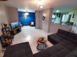 Noah Apartment, cheap hotel in Uricani