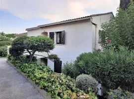 Cavalaire sur mer Appartement T3-160 m plage - 800 m Centre-ville. Park