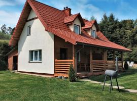 "Bieszczady 111"-domki nad Soliną tel, 607 - 197 - 316，波蘭茲克的家庭旅館