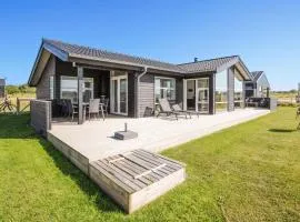 Nice Home In Samsø With Kitchen