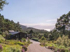 Cozy cabin close to Nedstrand with a stunning view、Nedstrandの別荘