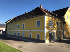 Ganzes Appartement in Seitenstetten, hotel with parking in Seitenstetten Markt