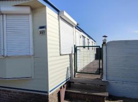 Blauwe Lagune, hotel in De Haan