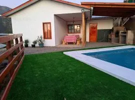 Casa Vista del sol, con piscina, tinaja, y quincho