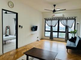 Cozy Private Studio Apartment with View, rum i privatbostad i Shah Alam