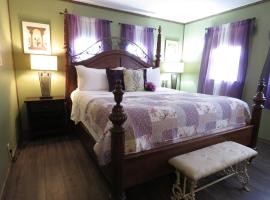 Tall Pines Inn: Eureka Springs şehrinde bir otel