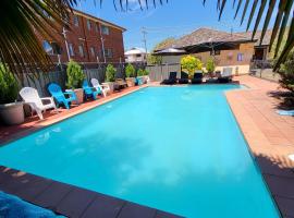 Country Plaza Motel, hotel perto de Aeroporto de Canberra - CBR, 