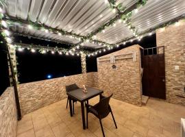 Casa rústica con terraza, en el corazón del pueblo, hotel in San Vicente de Chucurí