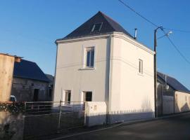 Gîte des Lilas, rumah liburan di Soulaire-et-Bourg