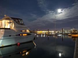 Sea Pearl Boston Yacht, smještaj na brodu u gradu 'Boston'