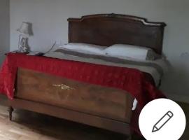 King Size Bed, Private Parking, Centrally Located, homestay in Kilkenny