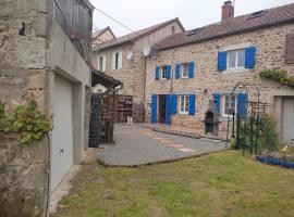 Maison Creusoise dans le village de Fontanières., villa a Fontanières