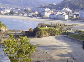 Alojamientos Viveiro - Ático Playa de Covas, family hotel in Viveiro