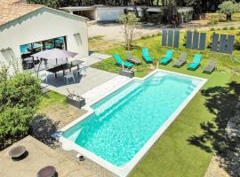 Amazing Home In Rognes With 4 Bedrooms, Wifi And Outdoor Swimming Pool、Rognesの別荘