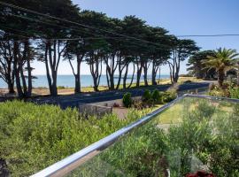Luxurious 4 Bedroom House with Stunning Beach view in St Leonards, holiday home in Saint Leonards