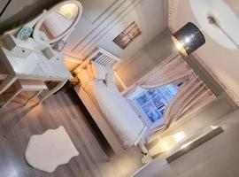 Fantastic - Centrally located 1 bed APT with Wi-fi, hotel u gradu 'Dalkeith'