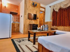 Manu Villa-A Luxury Stay in Manali – hotel w pobliżu miejsca Świątynia Hidimba Devi w mieście Manāli