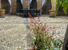 Orvieto: Spacious 3BR 3BA apartment with balcony & patio