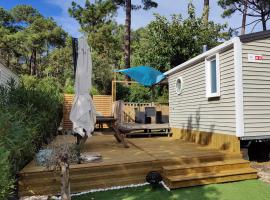 Mobile-Home 6 personnes Cap Ferret, hotel in Claouey
