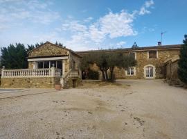 MAS MISTRAL, farm stay in Saint-Michel-d'Euzet