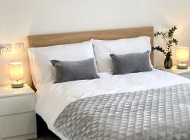 Spacious En-suite Private Double Bedroom, homestay in Oxford