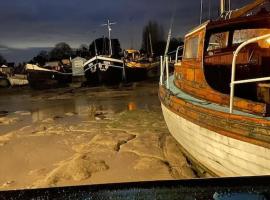 Toosey Lass - St Osyth creek, boat in Saint Osyth