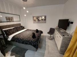 Stefan 1, hotel near Umag Bus Station, Umag