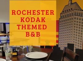 Rochester Kodak Themed 2 Bedroom Apt With Parking، شقة في روتشستر