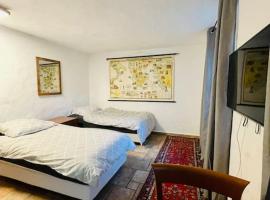 Helles Zweibettzimmer Nahe Magdeburg – hotel w mieście Barleben