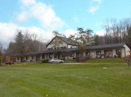 Stanford House, pet-friendly hotel in Manchester Center