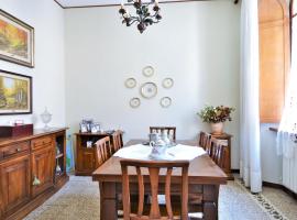 Elegant holiday home in the center of Fivizzano in Lunigiana, casa o chalet en Fivizzano