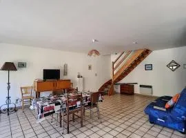 Duplex spacieux à 100m de la plage, 150m des commerces, idéal pour 4 pers, Jullouville - FR-1-361-30