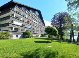 MAREN Seeblick Appartement Haus Hänsel&Gretel direkt am Ossiacher See mit Hallenbad, Hotel in Stiegl