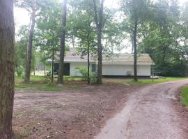 Comfortabele Vrijstaande Bungalow 3, camping resort en Stramproy