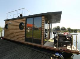 Houseboat, holiday rental in Wolin