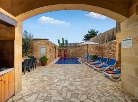 Tan-Nanna Holiday Home, hotel in Xagħra