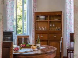 Apartment Costanza & Valeria - PRE133 by Interhome, Hotel in Praelo