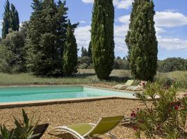 Chambres d'hôtes Les Baumes, hotell i Saint-Quentin-la-Poterie