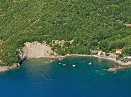 La Francesca Sud un villaggio"glamping", hotel Scarióban