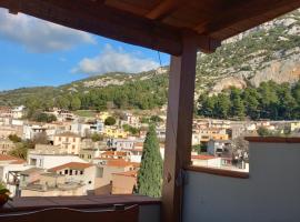 AFFITTACAMERE DORGALI B&B da ZIETTO, guest house in Dorgali