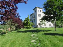 Rose e Cioccolato B&B, atostogų būstas mieste Borgo Val di Taras