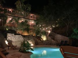 COCOS HOTEL, hotel i Zipolite