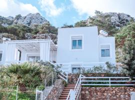Villa Sea Breeze, hótel í Karpathos
