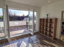 Penthouse Tiefenbach, hotel with parking in Östringen