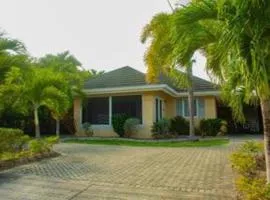 Richmond Estate Vacation Stay
