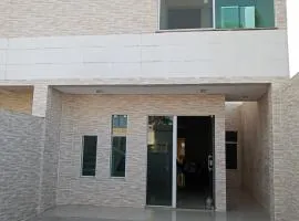 Casa A de veraneio com estacionamento fechado