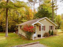 Cozy Cottage near Cook Forest Park, ANF, cheap hotel in Marienville
